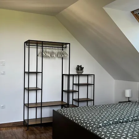 Fuzfa Porta Apartamento